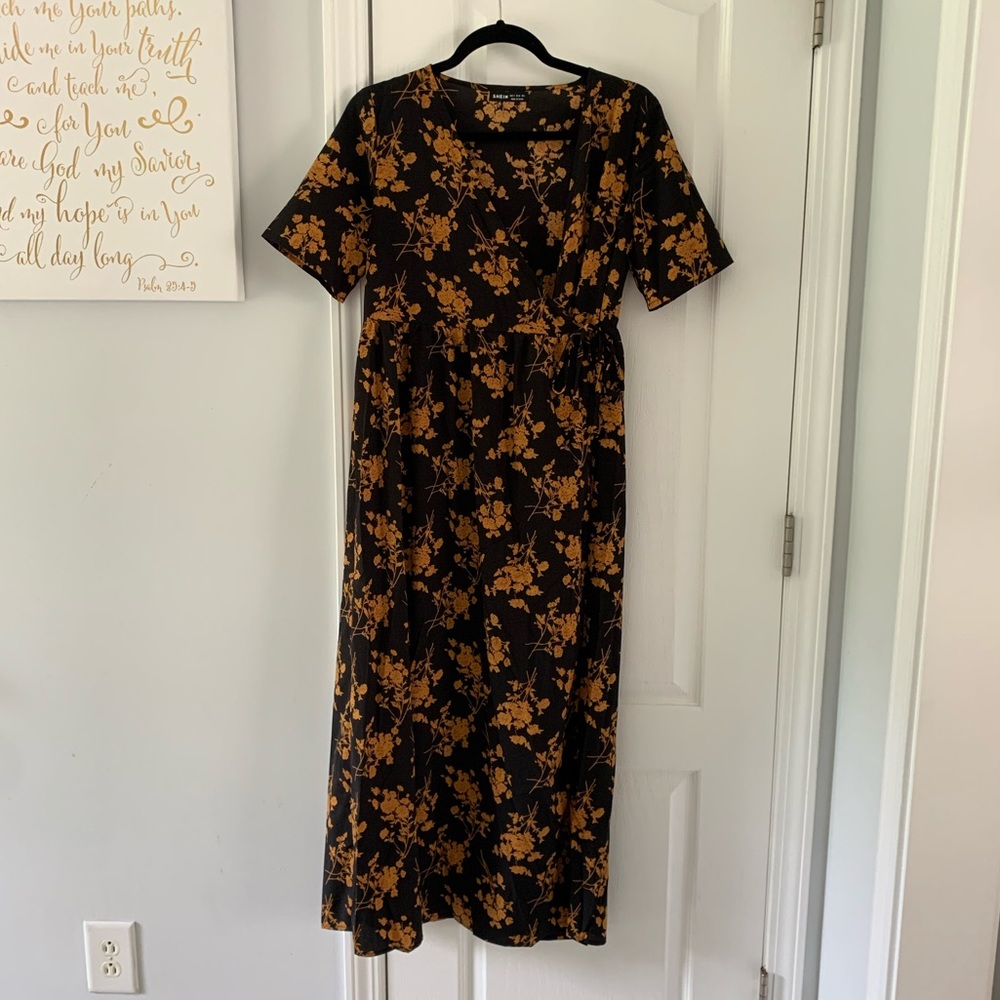 Shein wrap maxi floral dress black tan fall bump friendly maternity